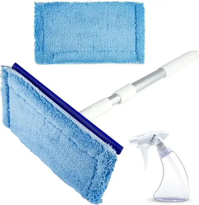 Ittaho Windshield Cleaning Tool, Car Window Cleaning With Extra Spray Bottle, Household Squeegee Mirror Cleaning Tool With Exten